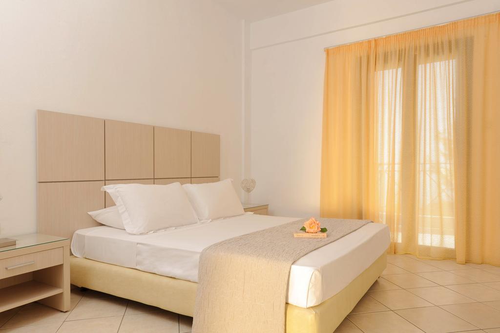 Karras Star Hotel Evdilos  Exterior photo